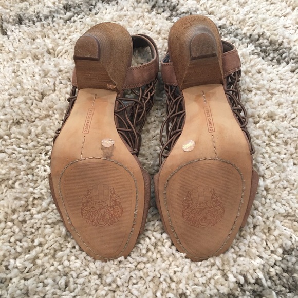 Vince Camuto sandal - Picture 4 of 7